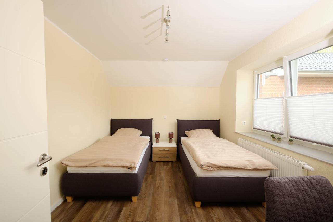 Ferienwohnung Schwarting Wiefelstede Экстерьер фото